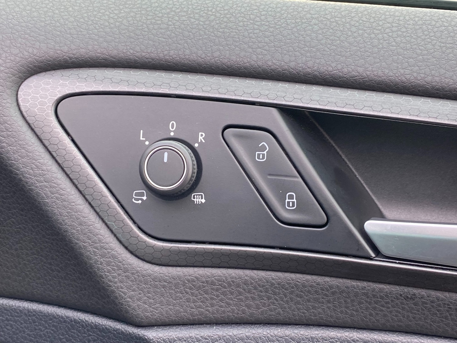 Used Volkswagen Golf 2018 for sale - 76497069: Photo 40