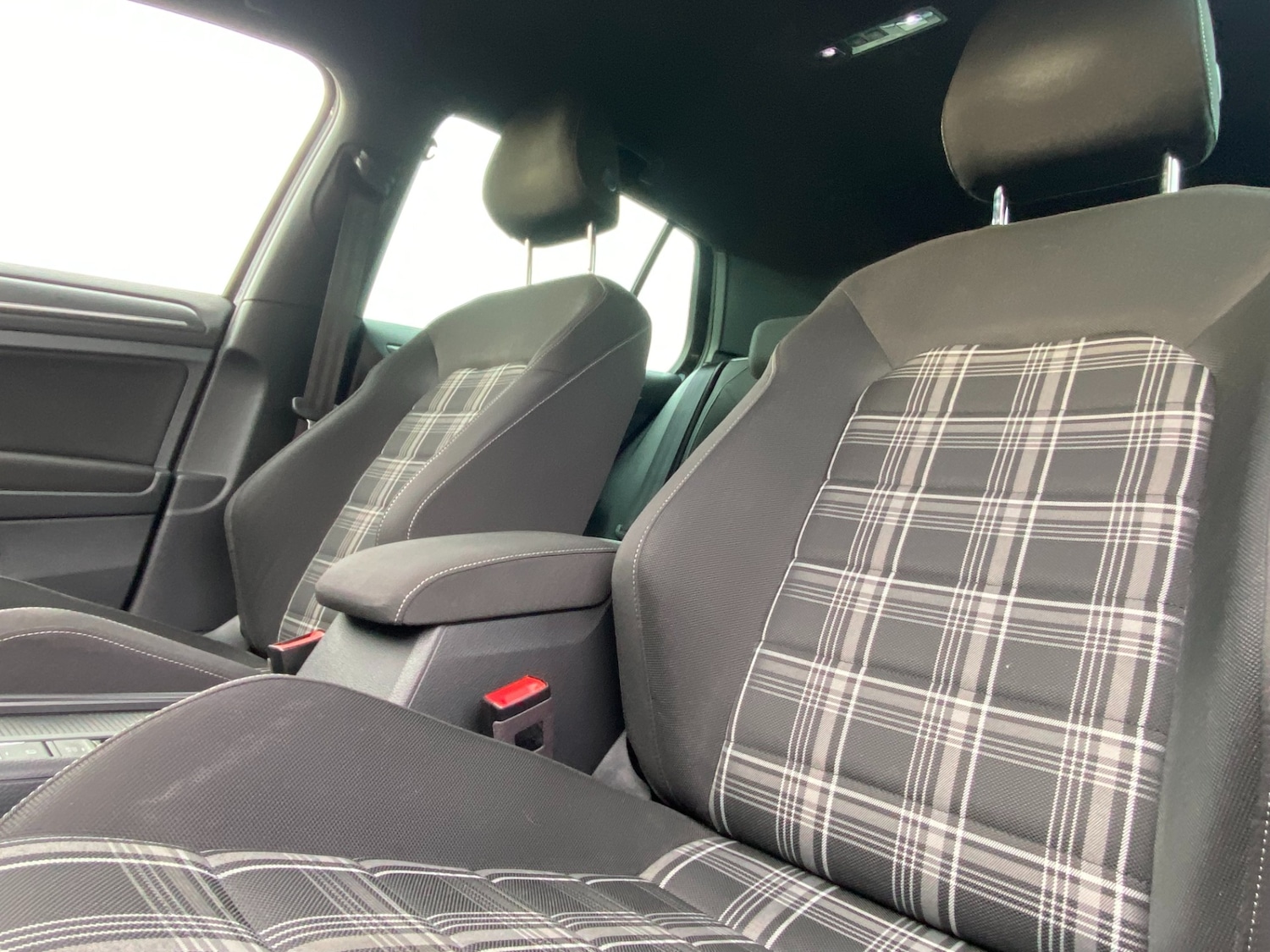 Used Volkswagen Golf 2018 for sale - 76497069: Photo 5