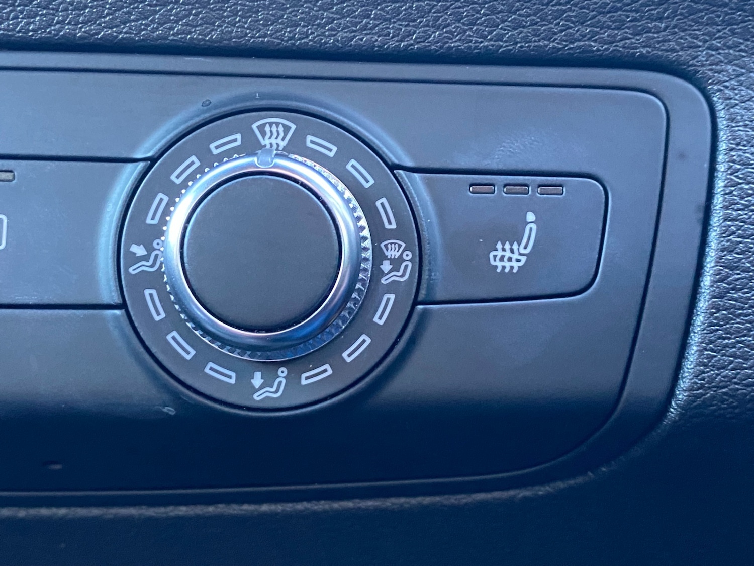 Used Audi Q2 2020 for sale - 76785365: Photo 15