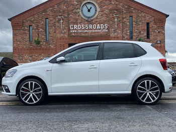 Used Volkswagen Polo 2015 for sale - 76336023: Photo 2