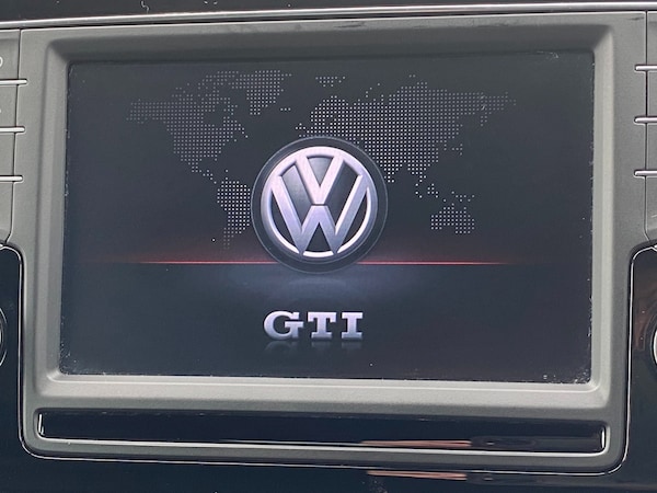 Used Volkswagen Polo 2015 for sale - 76336023: Photo 6