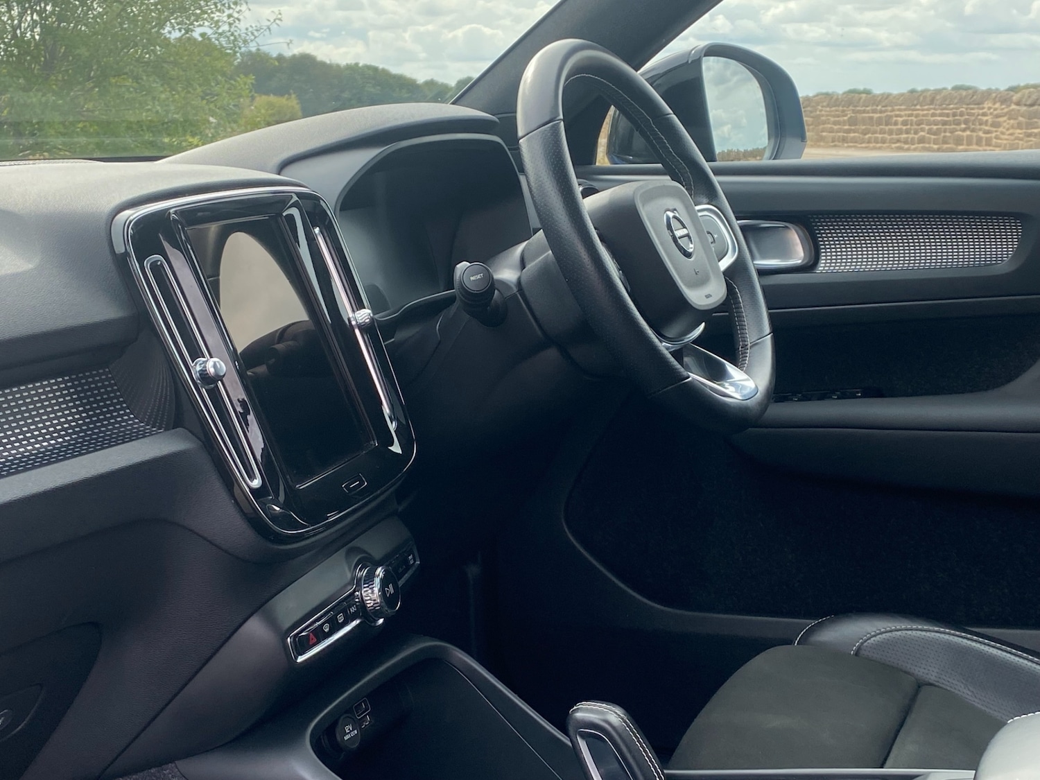 Used Volvo XC40 2020 for sale - 76107631: Photo 22