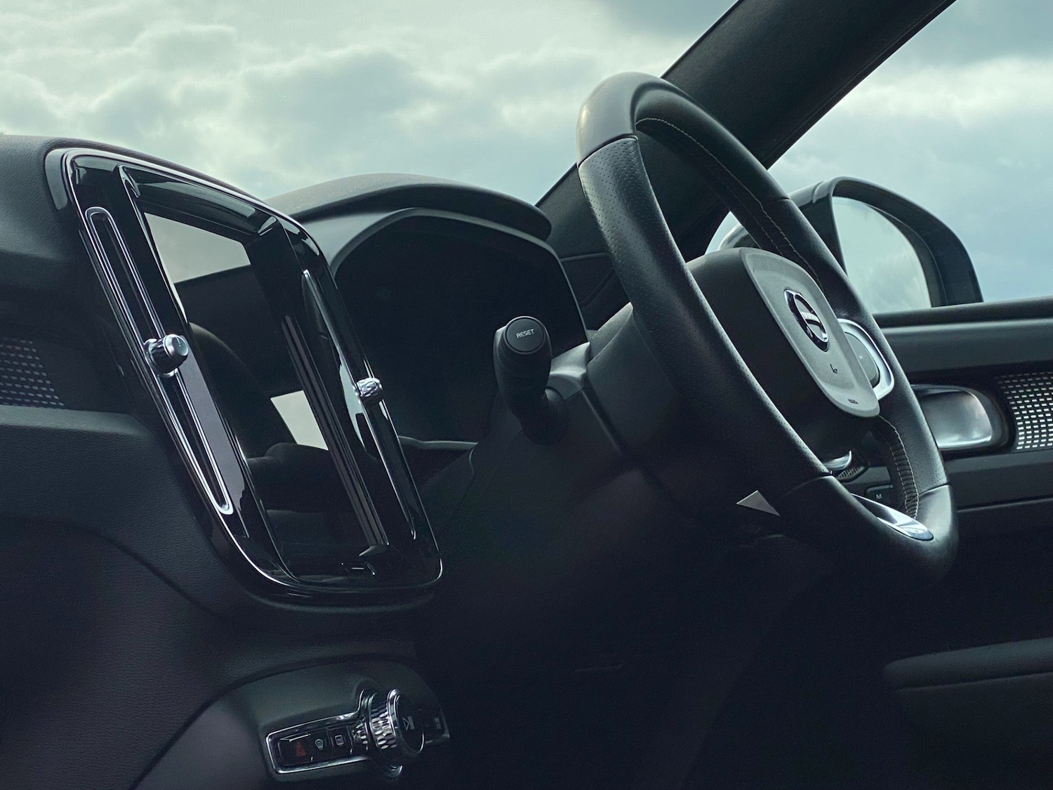 Used Volvo XC40 2020 for sale - 76107631: Photo 43