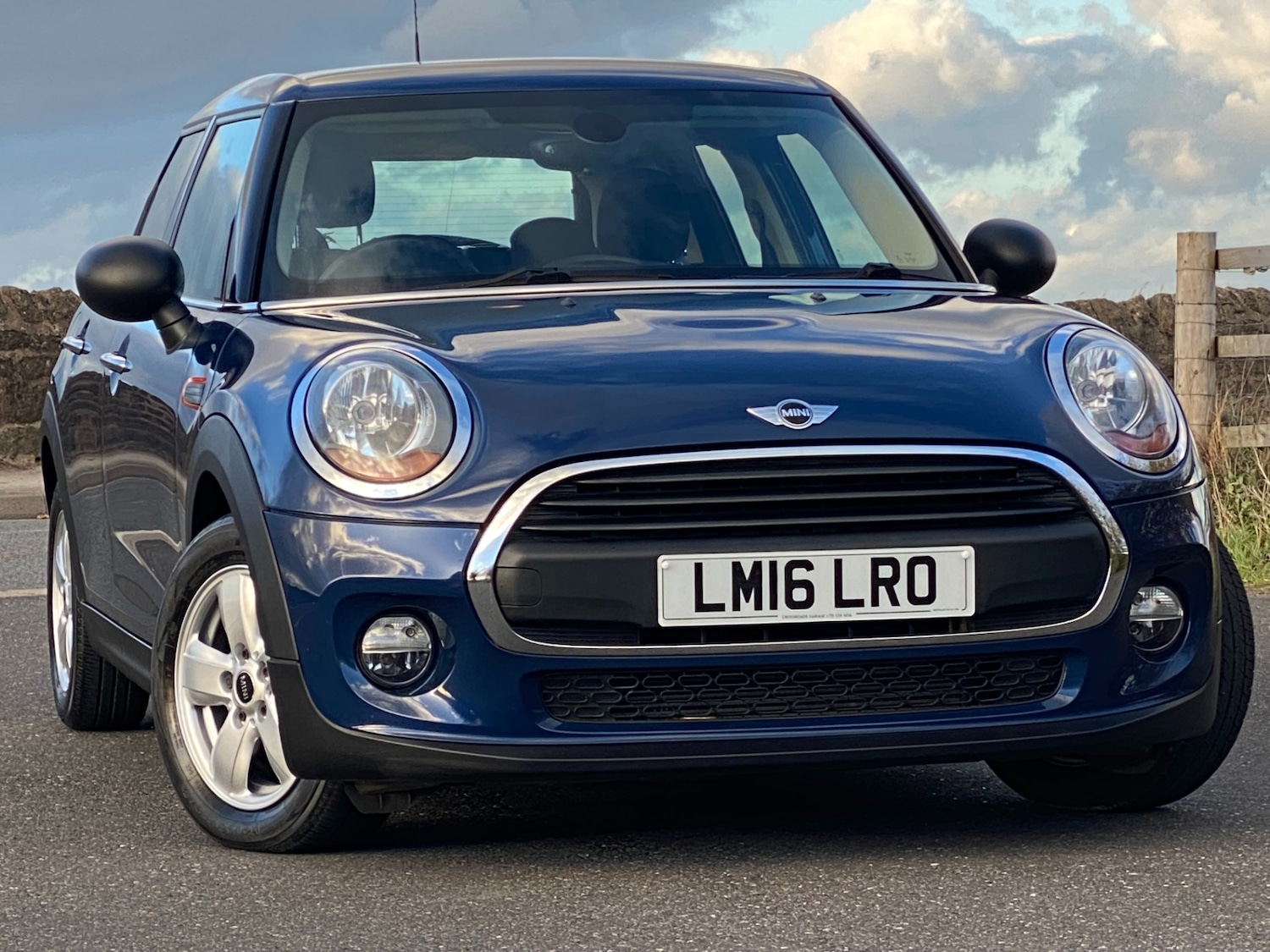 Used MINI Hatch 2016 for sale - 76397237: Photo 1