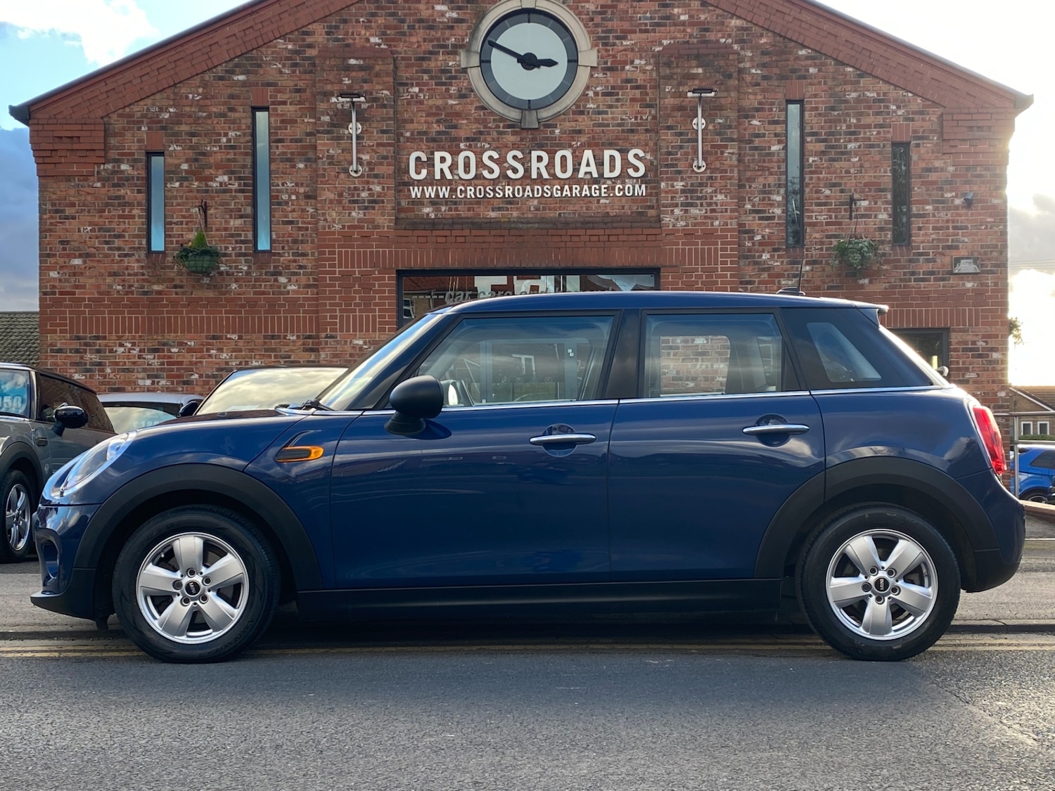 Used MINI Hatch 2016 for sale - 76397237: Photo 2