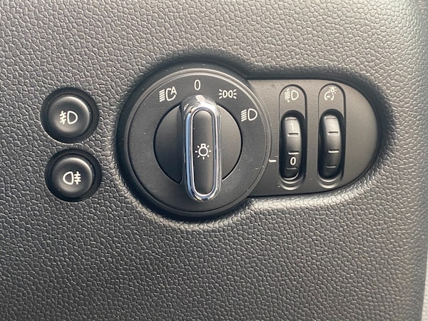 Used MINI Hatch 2019 for sale - 76149846: Photo 24