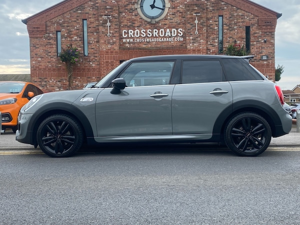 Used MINI Hatch 2019 for sale - 76149846: Photo 2