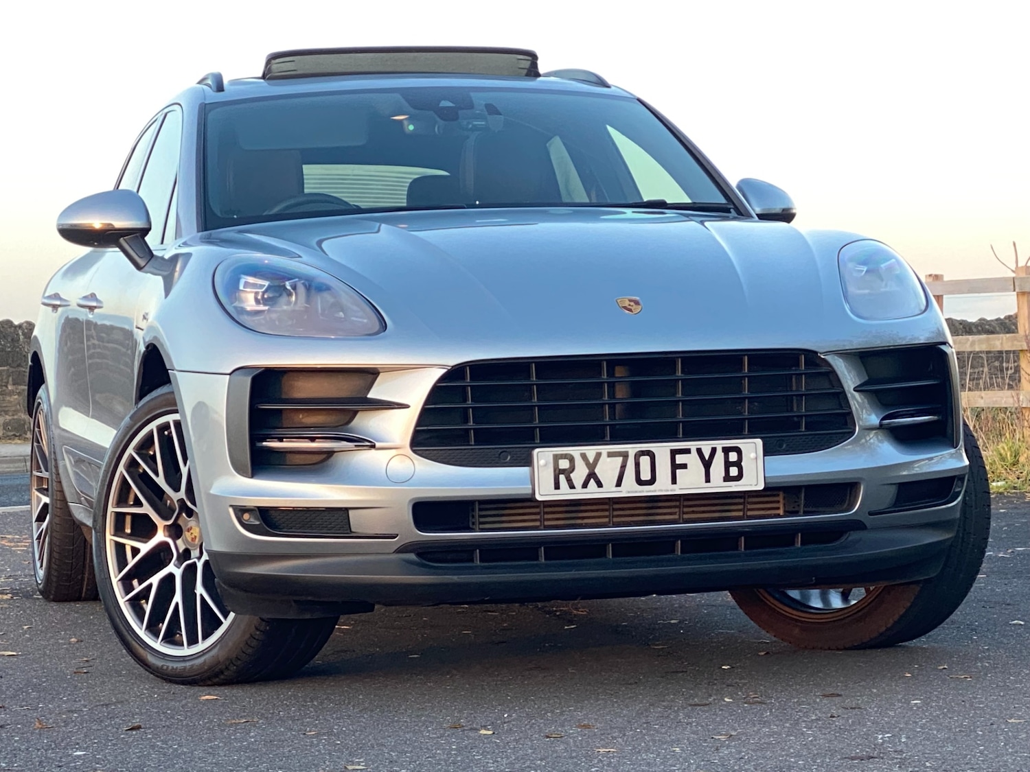 Used Porsche Macan 2020 for sale - 76800773: Photo 1