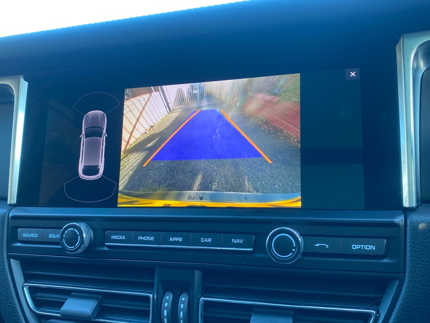 Used Porsche Macan 2020 for sale - 76800773: Photo 12