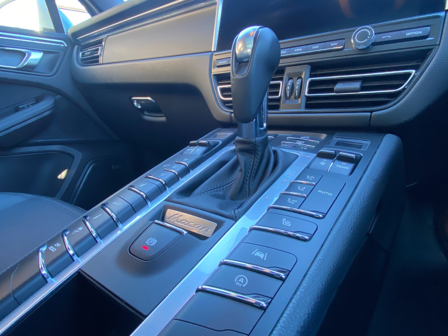 Used Porsche Macan 2020 for sale - 76800773: Photo 26