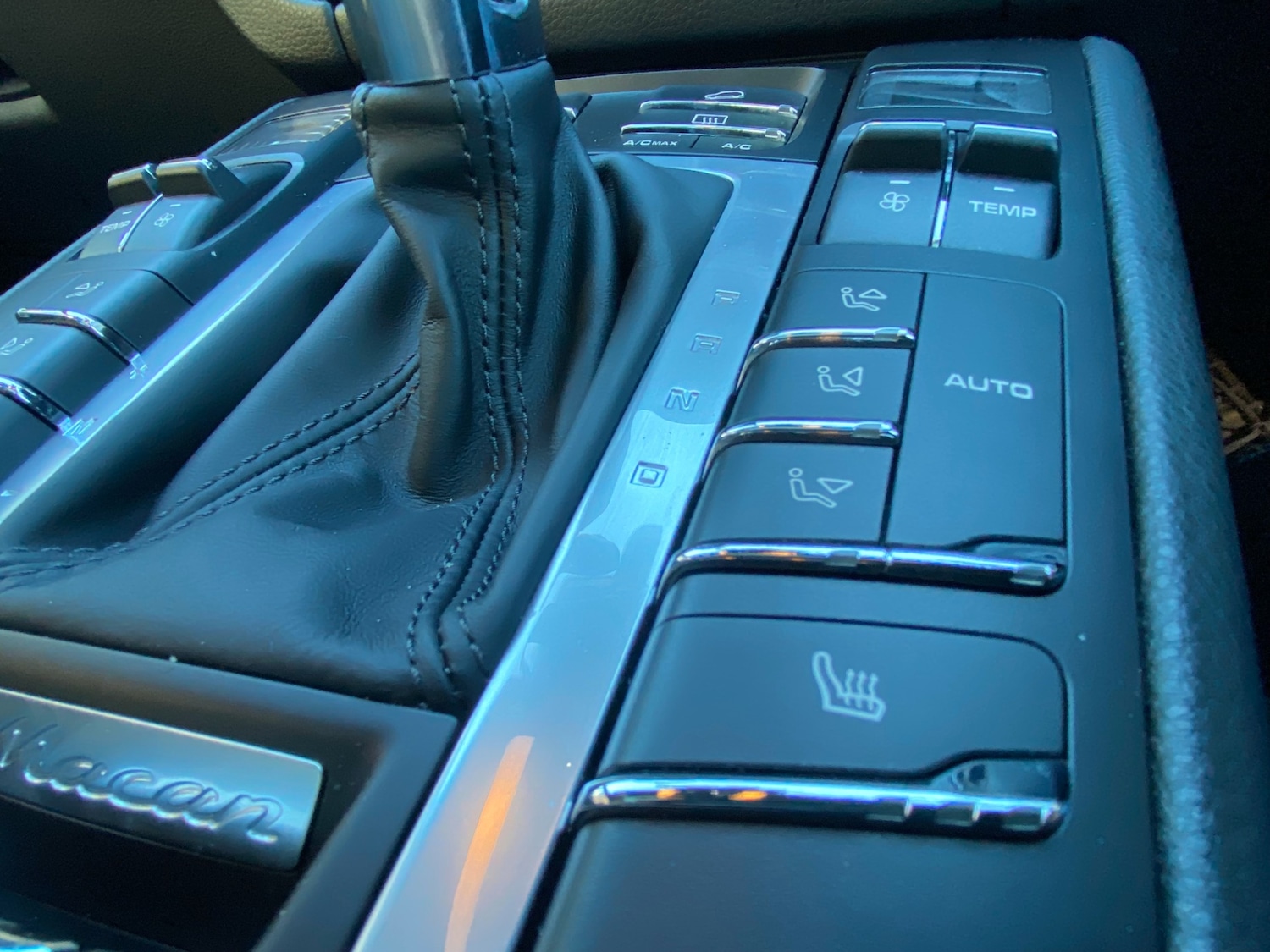 Used Porsche Macan 2020 for sale - 76800773: Photo 28