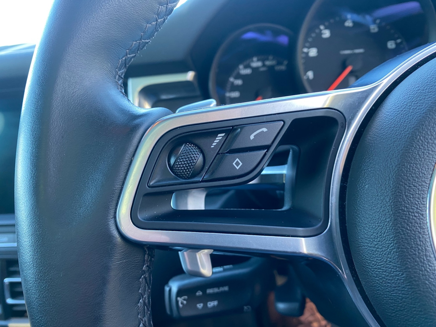 Used Porsche Macan 2020 for sale - 76800773: Photo 30