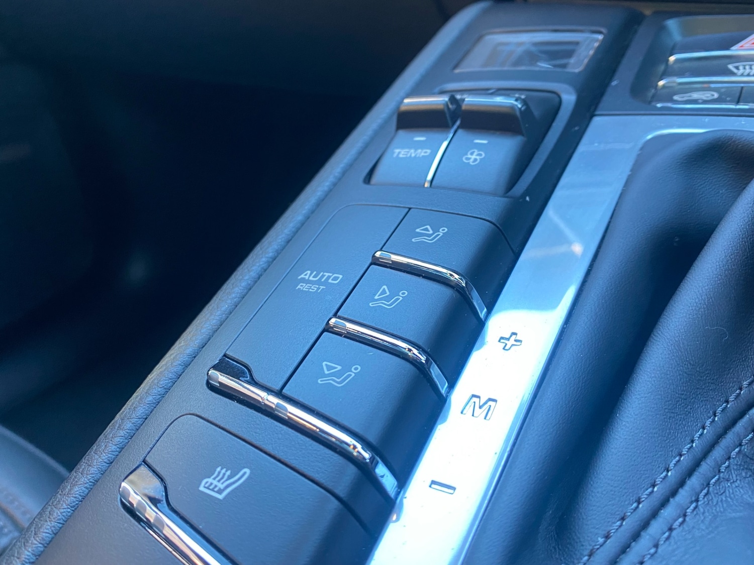 Used Porsche Macan 2020 for sale - 76800773: Photo 42