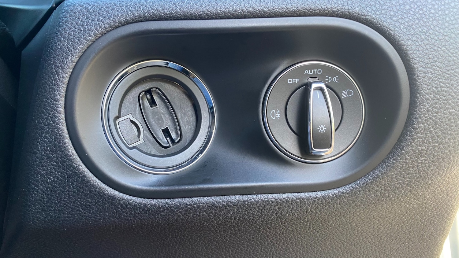 Used Porsche Macan 2020 for sale - 76800773: Photo 44