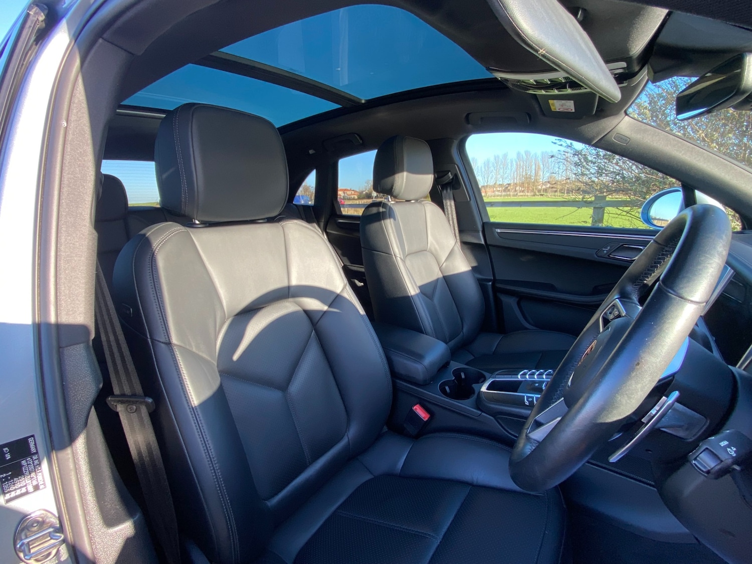 Used Porsche Macan 2020 for sale - 76800773: Photo 45