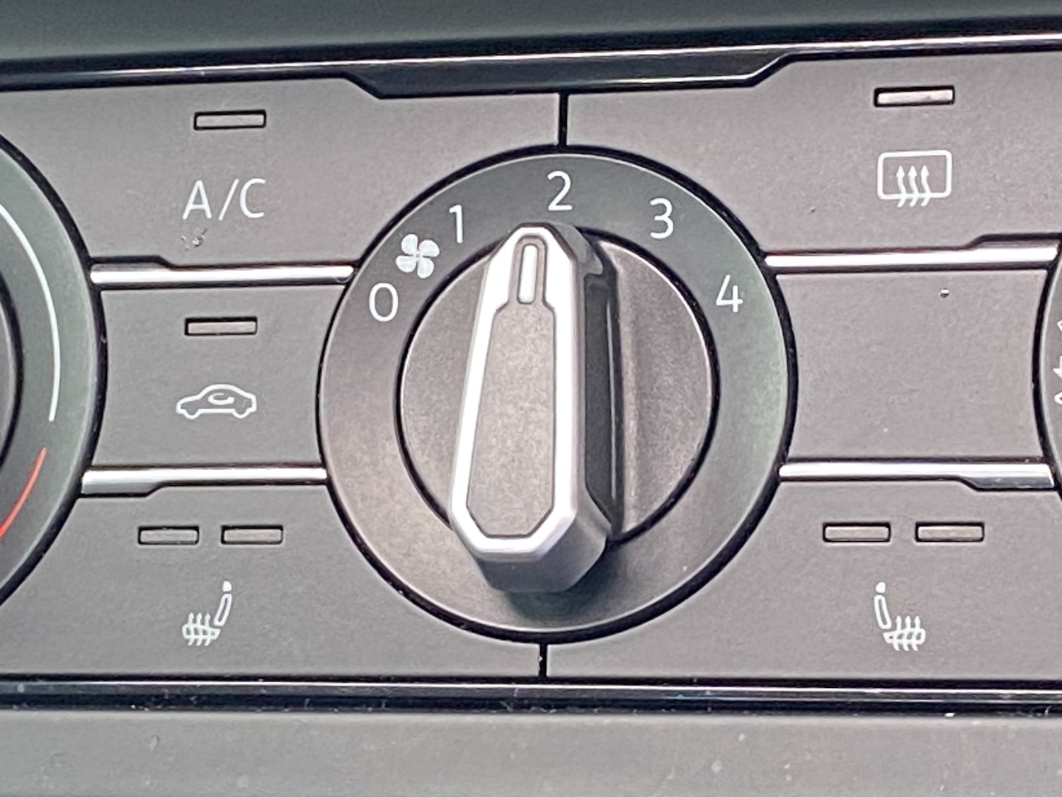 Used Volkswagen Polo 2018 for sale - 77704334: Photo 15