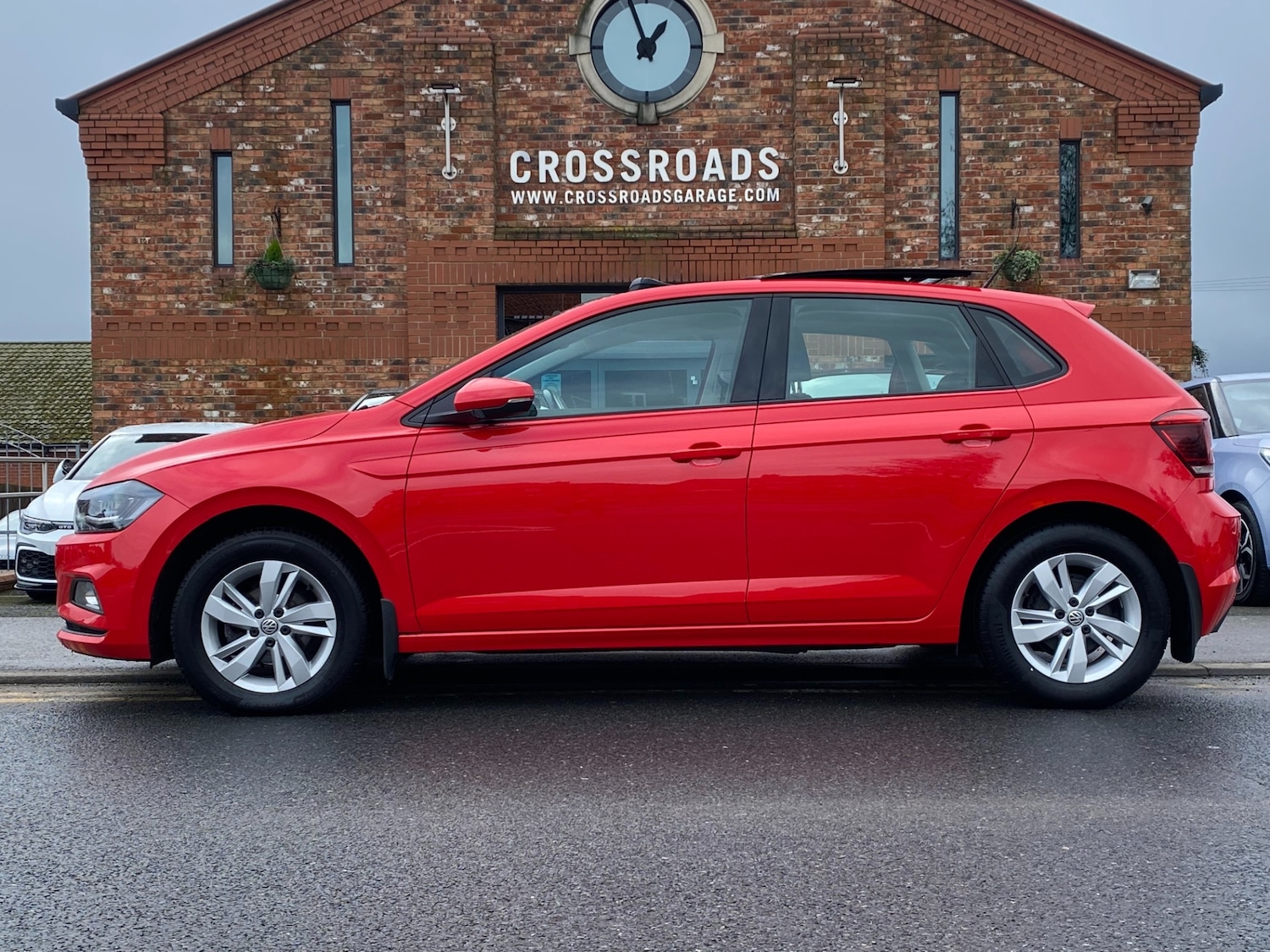 Used Volkswagen Polo 2018 for sale - 77704334: Photo 2