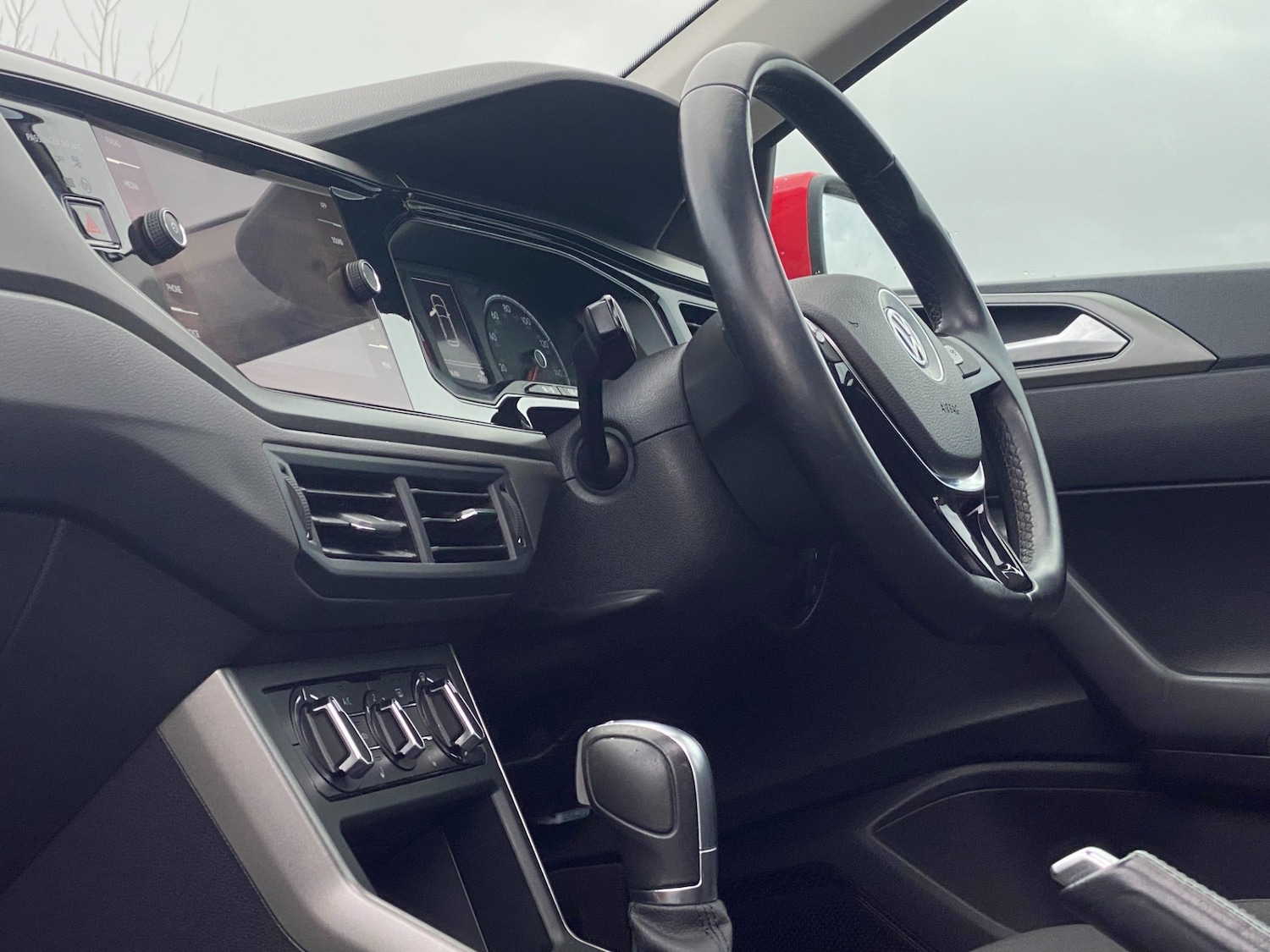 Used Volkswagen Polo 2018 for sale - 77704334: Photo 40