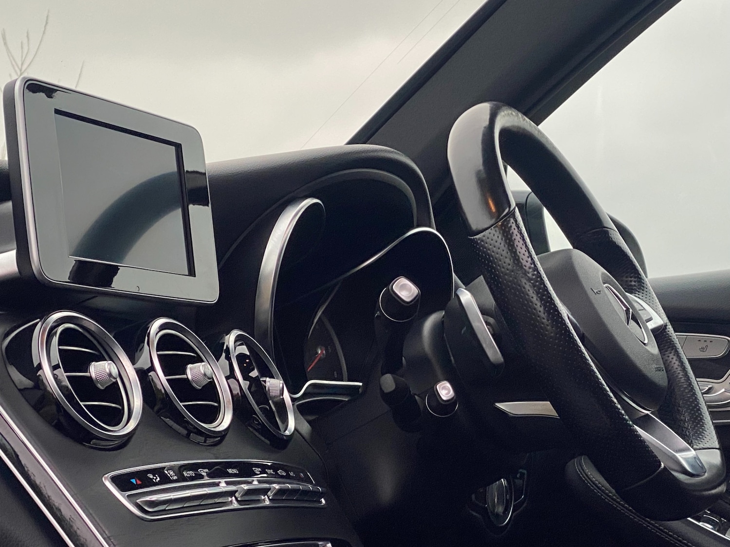 Used Mercedes-Benz GLC 2018 for sale - 77781568: Photo 39