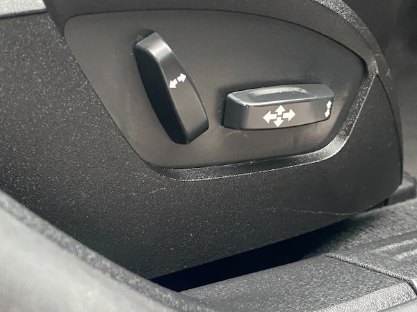 Used Volvo V40 2019 for sale - 76305829: Photo 13