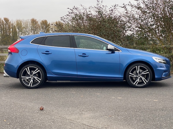 Used Volvo V40 2019 for sale - 76305829: Photo 17