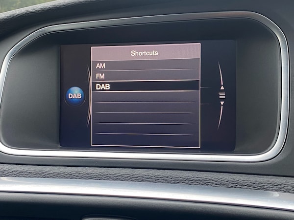 Used Volvo V40 2019 for sale - 76305829: Photo 23