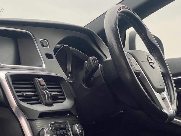 Used Volvo V40 2019 for sale - 76305829: Photo 35