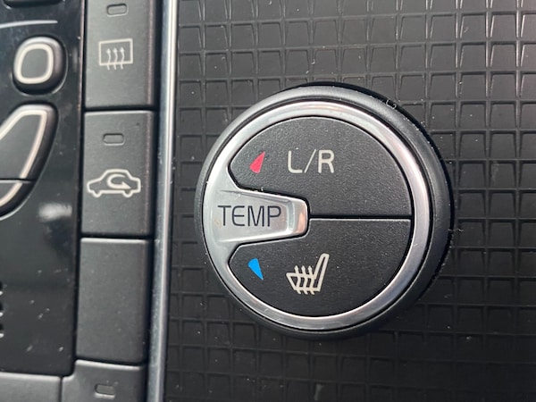 Used Volvo V40 2019 for sale - 76305829: Photo 36