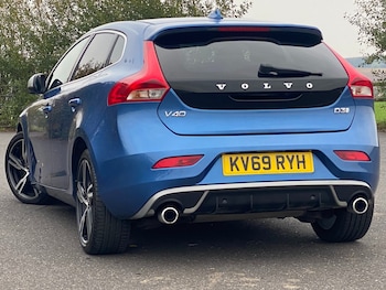 Used Volvo V40 2019 for sale - 76305829: Photo 3