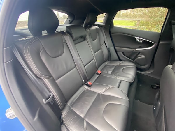 Used Volvo V40 2019 for sale - 76305829: Photo 40