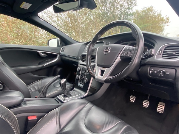 Used Volvo V40 2019 for sale - 76305829: Photo 4