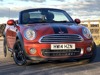 2014 (14) - 1.6 Cooper 2dr - Full Mini Service History & Chili Pack & Parking Sensors