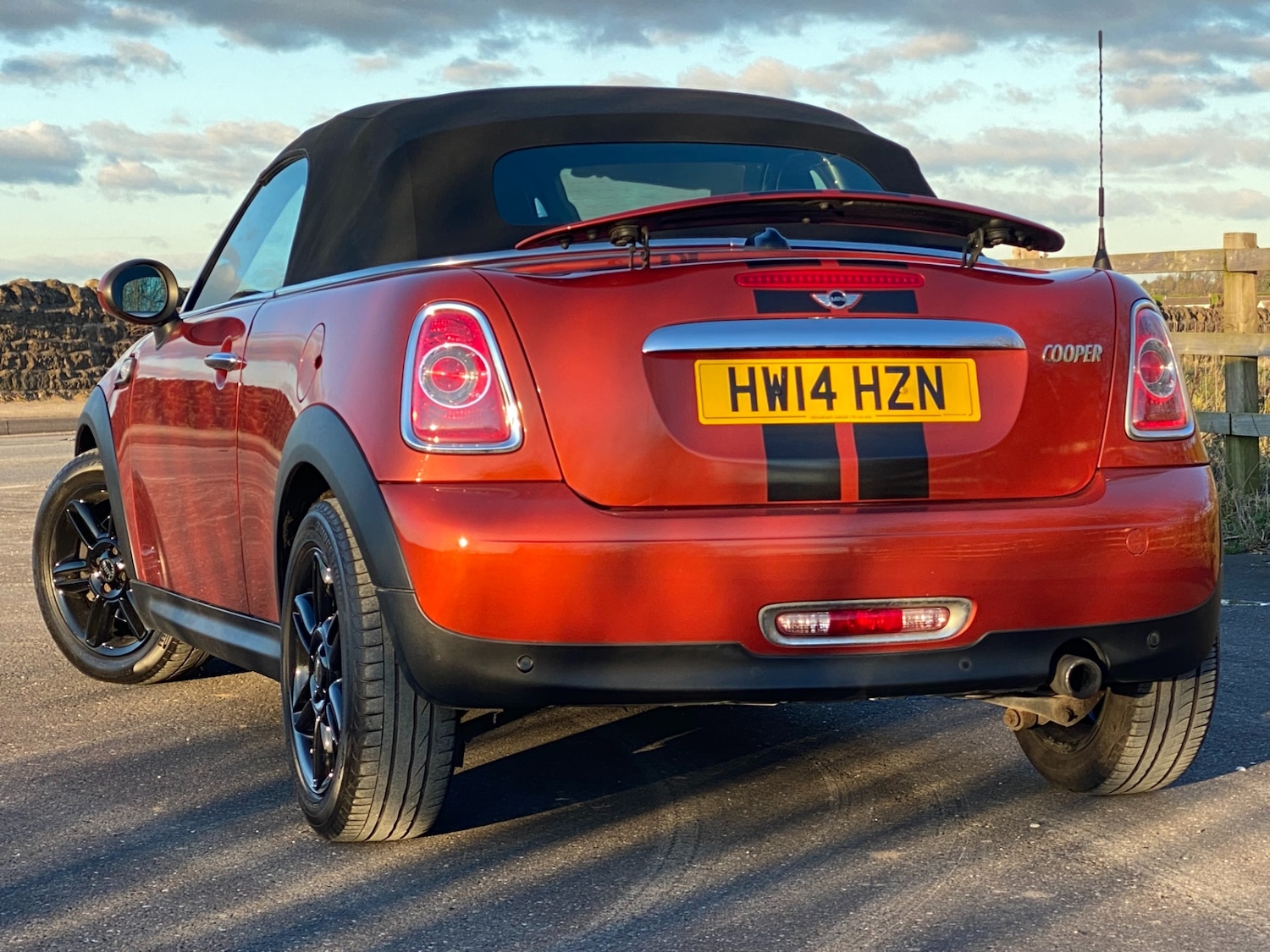 Used MINI Roadster 2014 for sale - 77100475: Photo 3