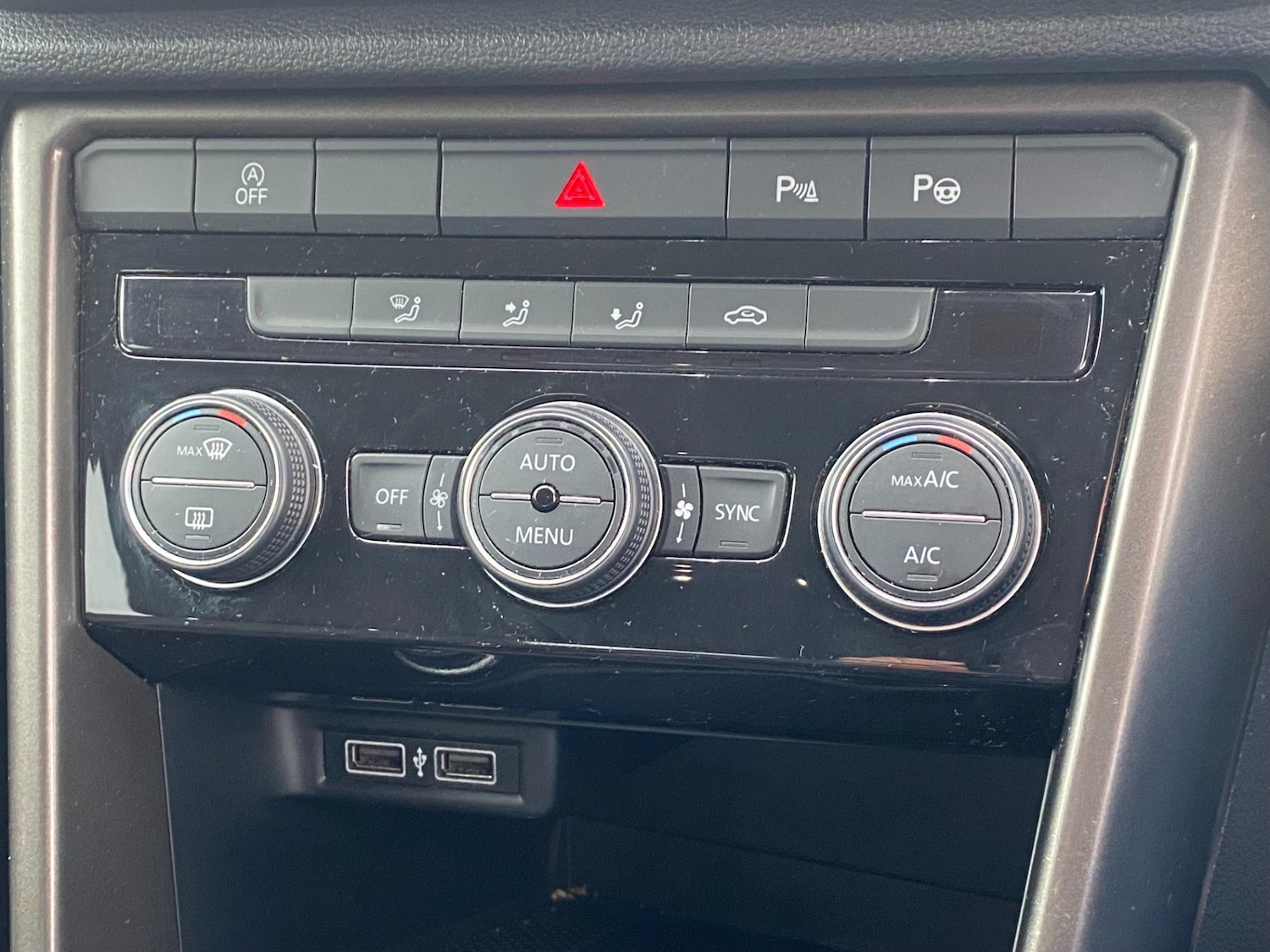 Used Volkswagen T-Roc 2018 for sale - 77632613: Photo 13