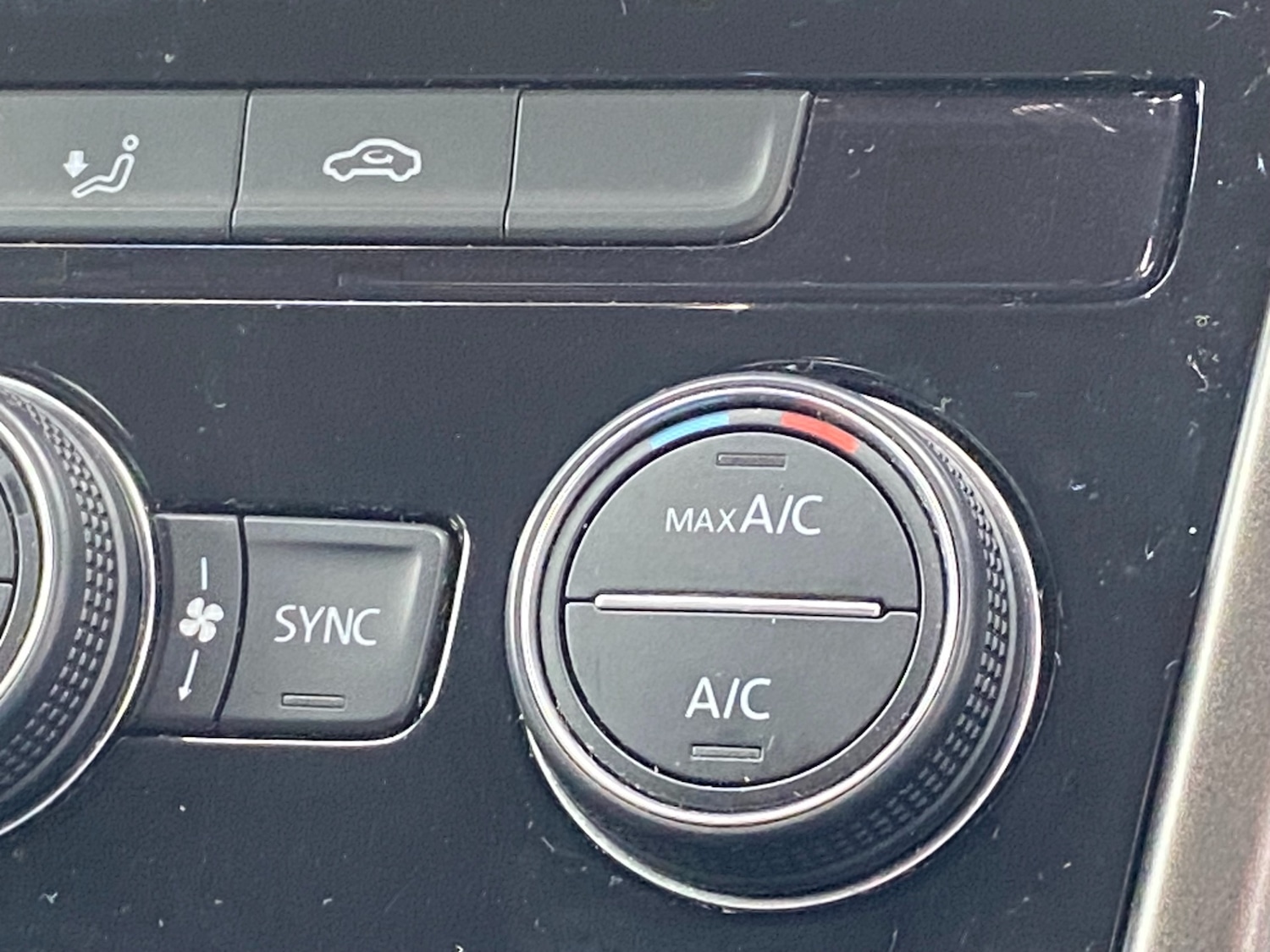 Used Volkswagen T-Roc 2018 for sale - 77632613: Photo 14