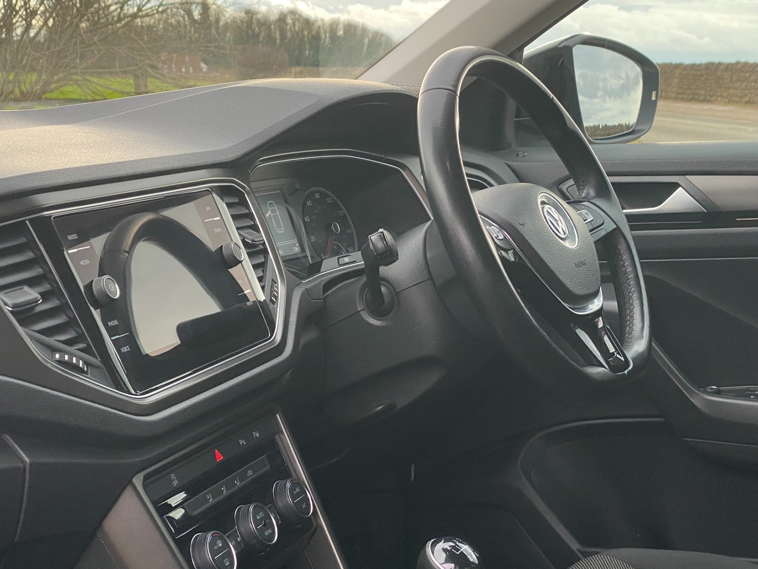 Used Volkswagen T-Roc 2018 for sale - 77632613: Photo 20