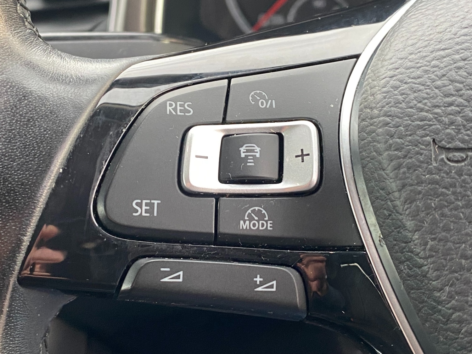 Used Volkswagen T-Roc 2018 for sale - 77632613: Photo 27