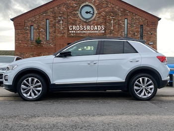 Used Volkswagen T-Roc 2018 for sale - 77632613: Photo