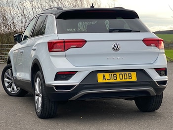 Used Volkswagen T-Roc 2018 for sale - 77632613: Photo