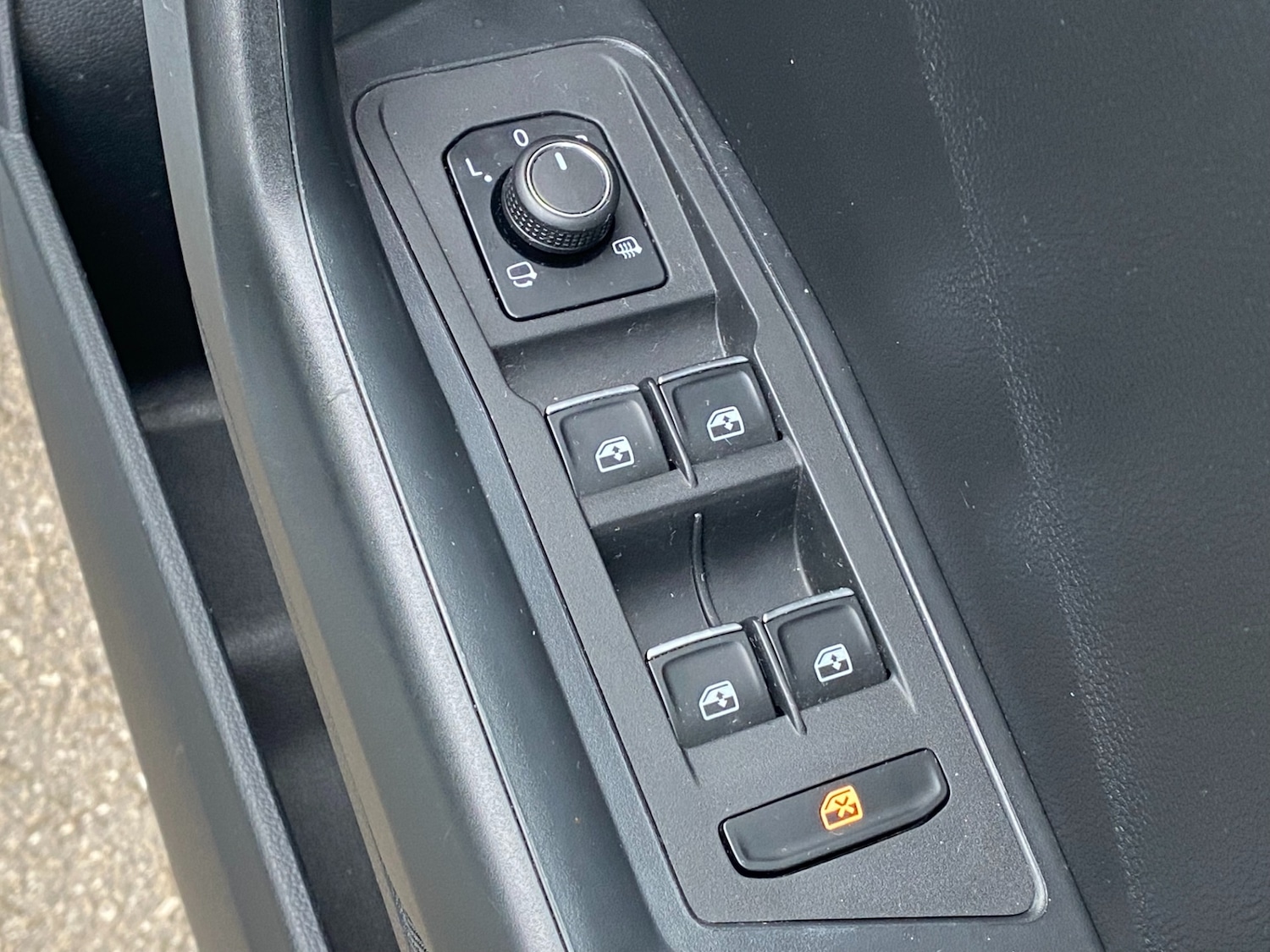 Used Volkswagen T-Roc 2018 for sale - 77632613: Photo 40