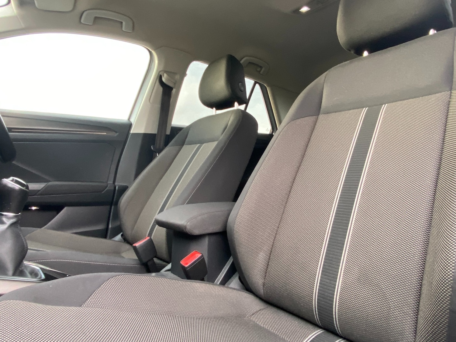 Used Volkswagen T-Roc 2018 for sale - 77632613: Photo 5