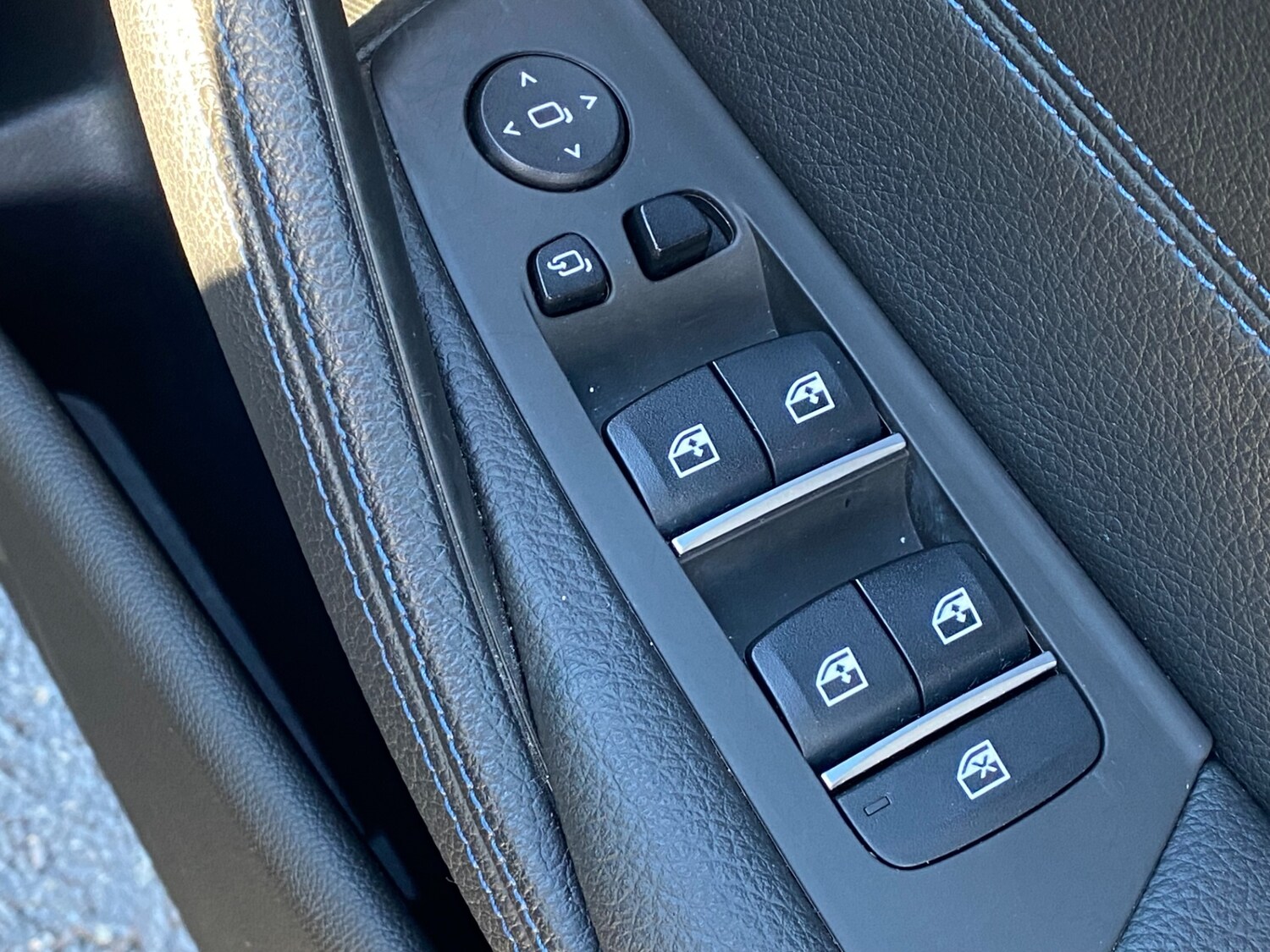 Used BMW 5 Series 2022 for sale - 77008909: Photo 42