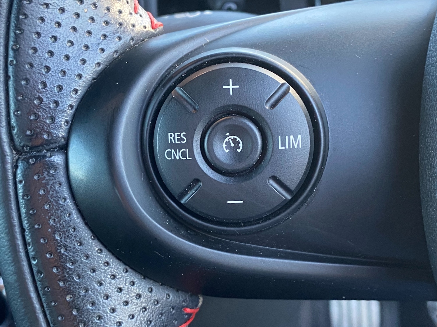 Used MINI Hatch 2017 for sale - 76741608: Photo 28