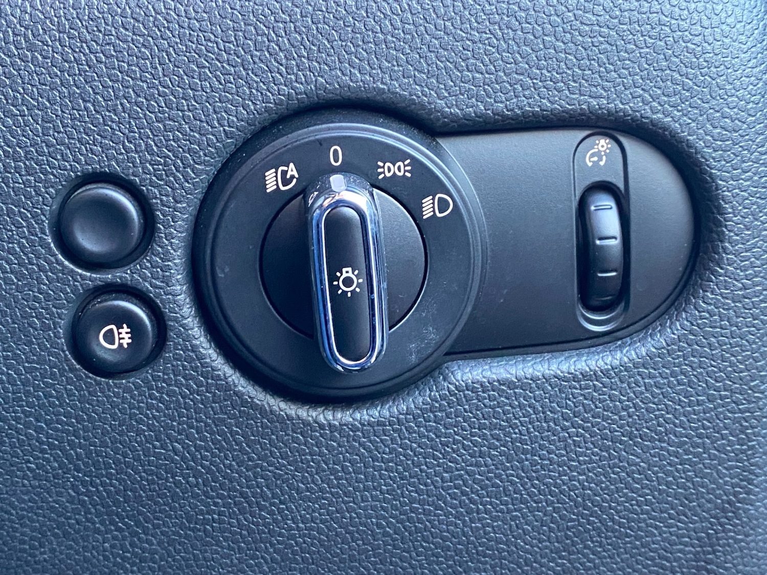 Used MINI Hatch 2017 for sale - 76741608: Photo 40