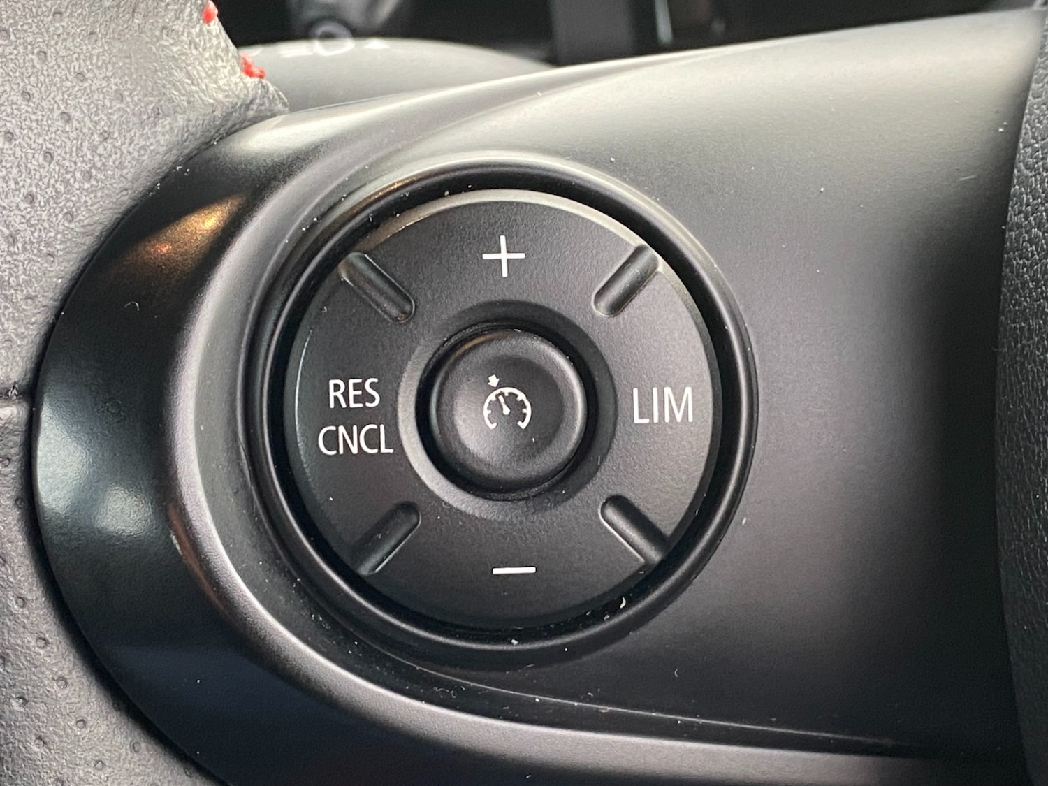 Used MINI Hatch 2015 for sale - 76933320: Photo 24