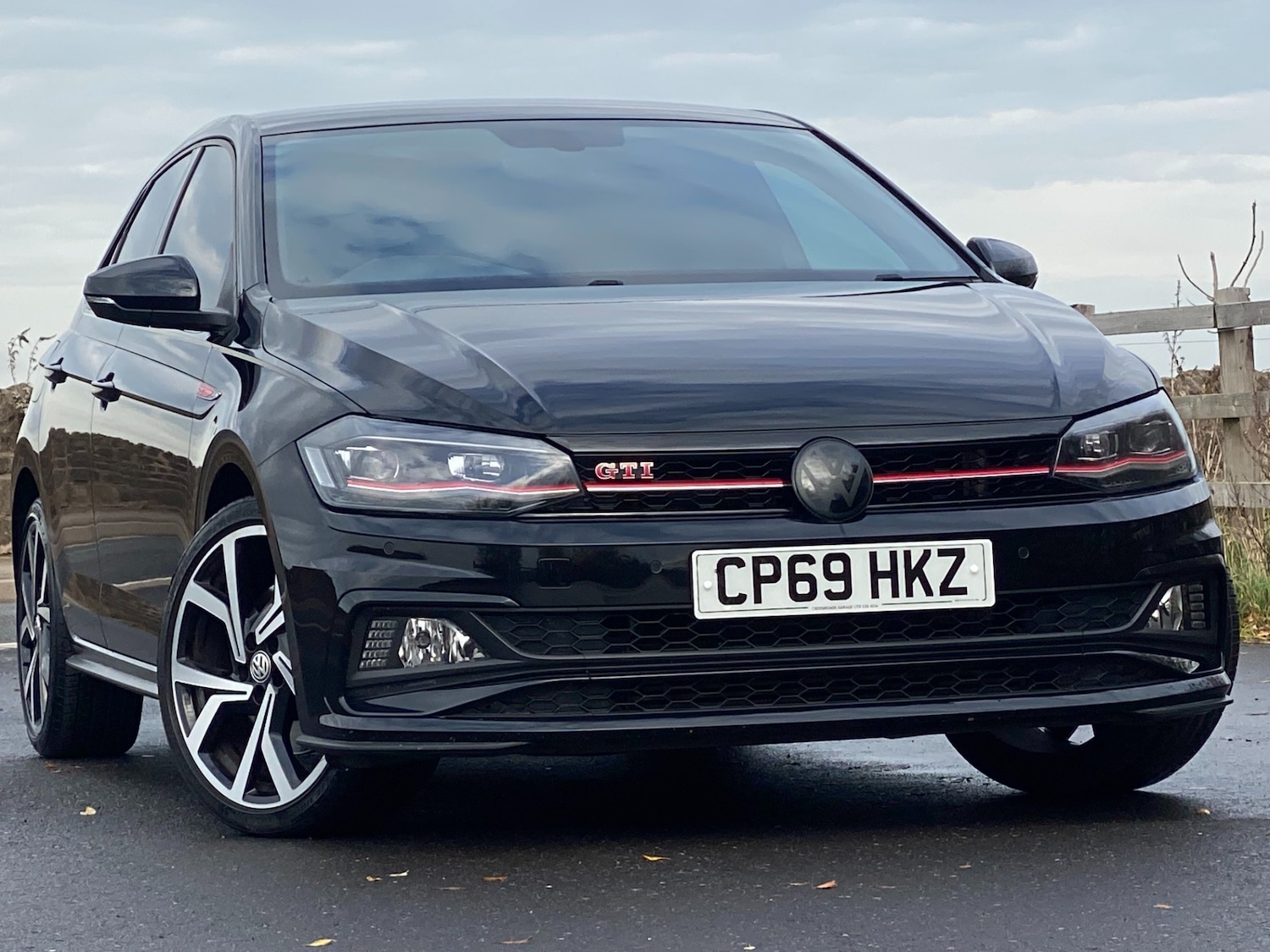 Used Volkswagen Polo 2019 for sale - 76497086: Photo 1