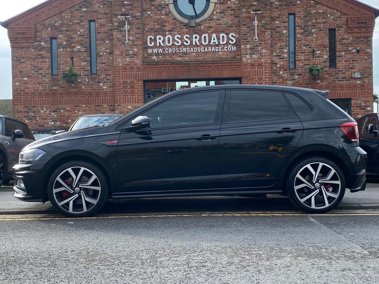 Used Volkswagen Polo 2019 for sale - 76497086: Photo 2