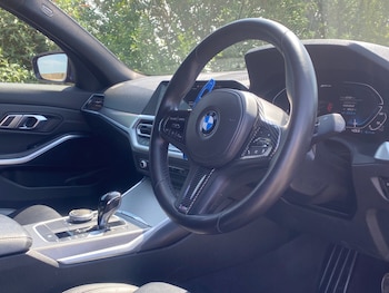 Used BMW 3 Series 2019 for sale - 78736902: Photo