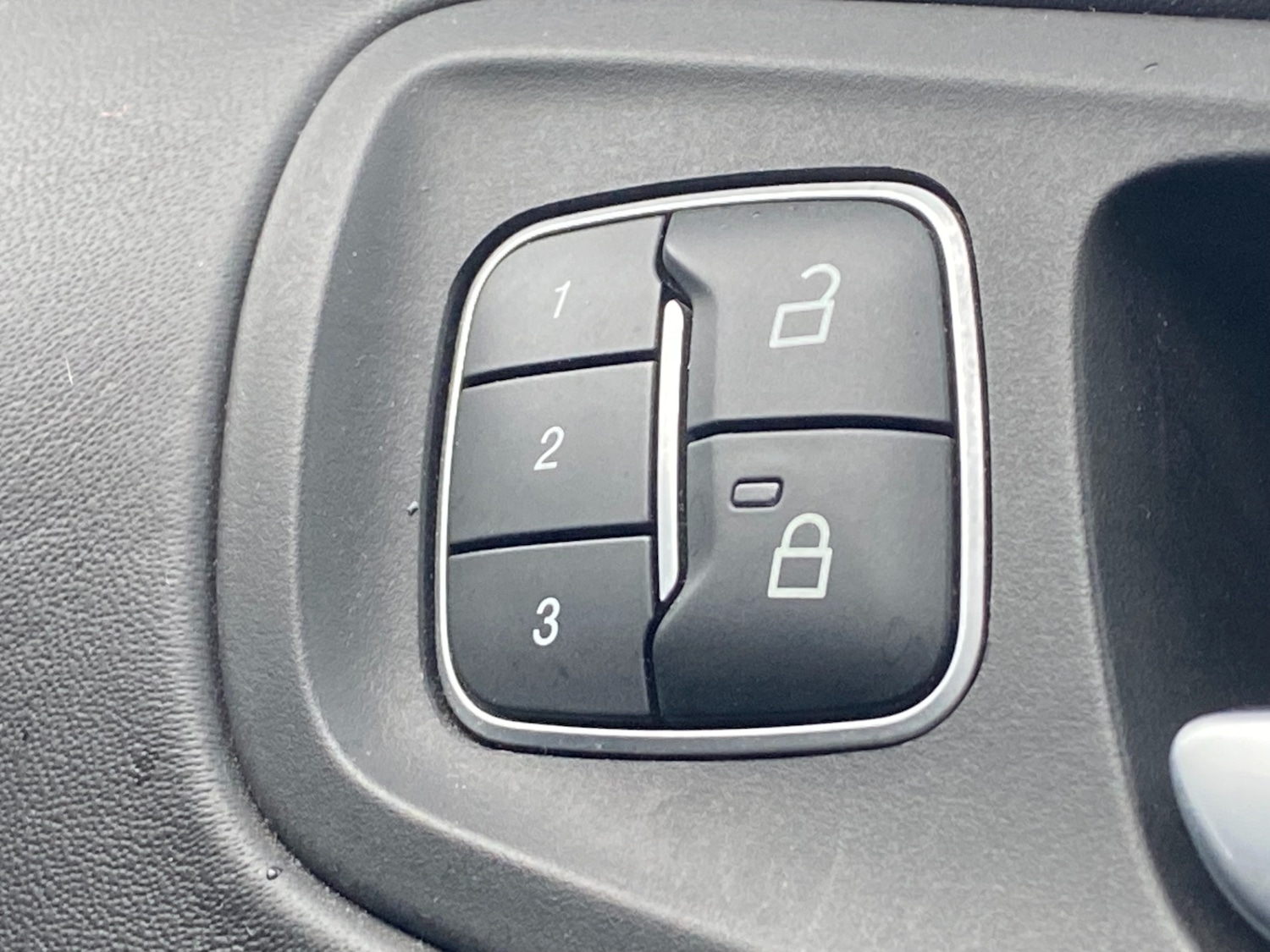 Used Ford Kuga 2018 for sale - 76963179: Photo 14