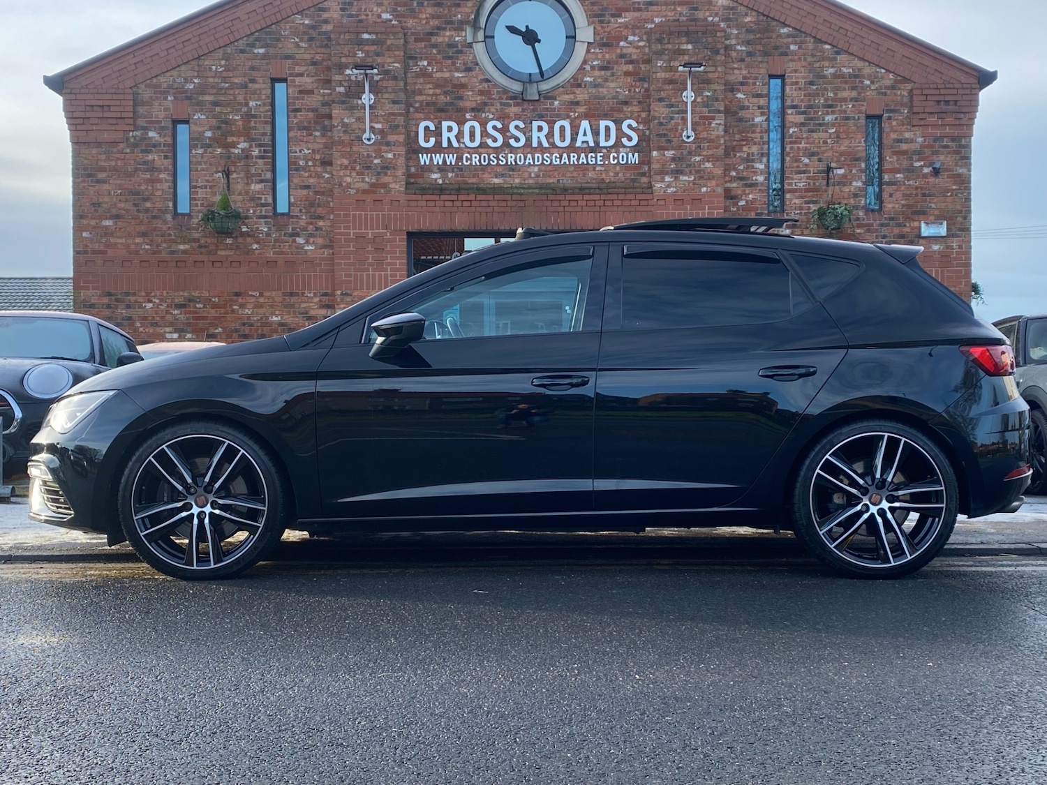 Used SEAT Leon 2019 for sale - 77201450: Photo 2